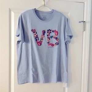 NWT  Woman’s Vera Bradley  XL T-Shirt